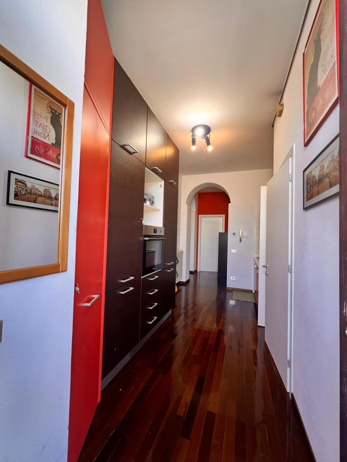 Chavez Apartment Milan